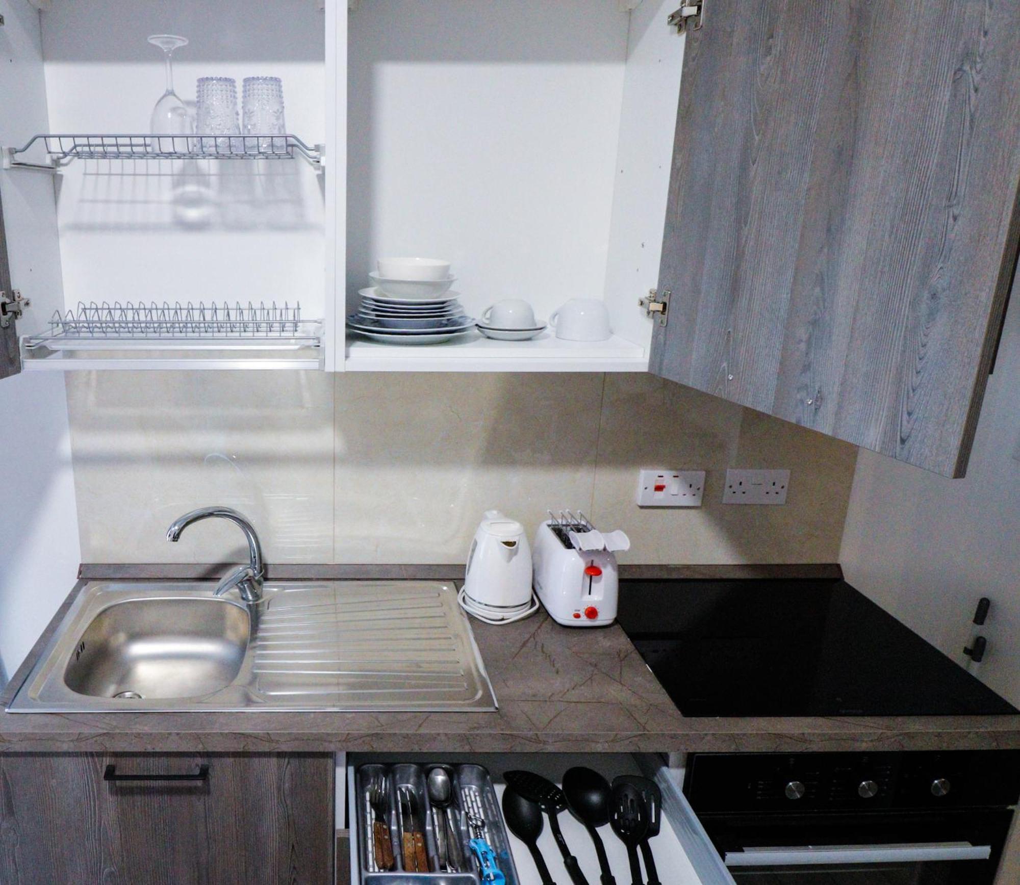 Napoli Suites Studios Aparthotel San Ġiljan Kültér fotó