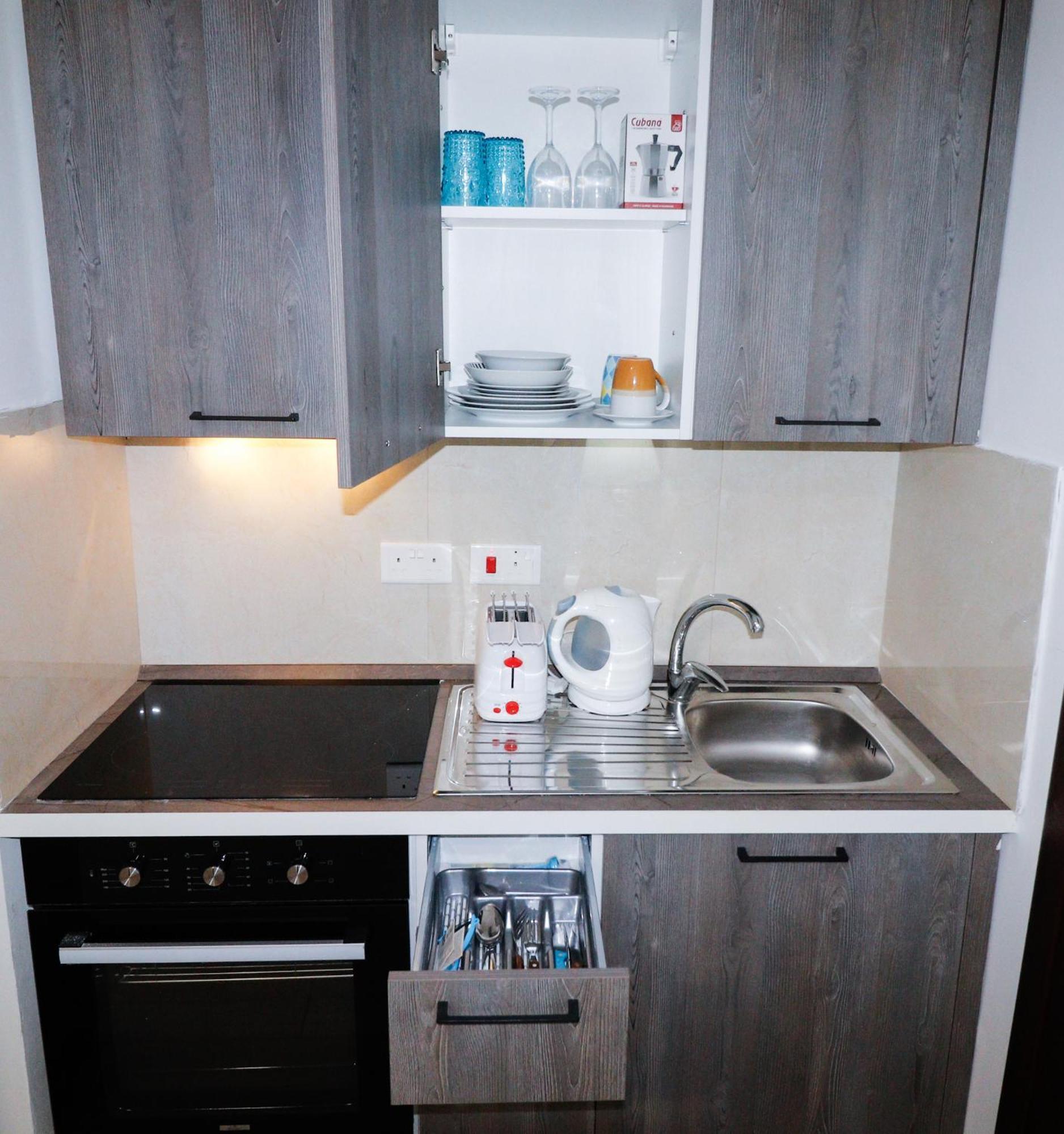 Napoli Suites Studios Aparthotel San Ġiljan Kültér fotó