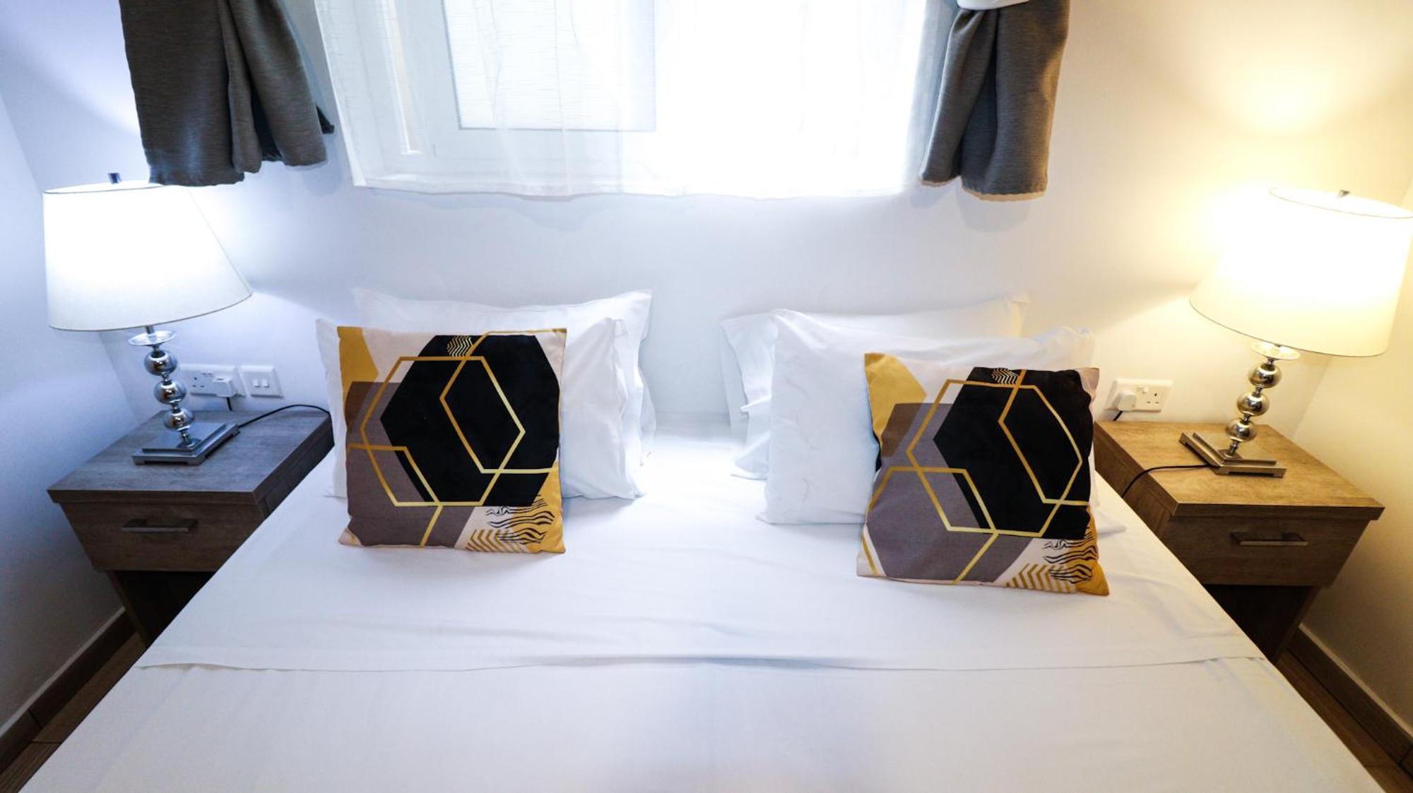 Napoli Suites Studios Aparthotel San Ġiljan Kültér fotó